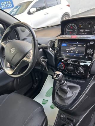 LANCIA Ypsilon usata, con Cronologia tagliandi