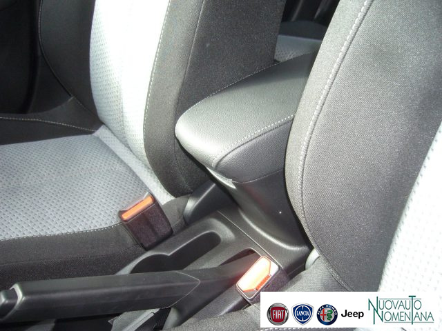 OPEL Corsa usata, con Volante in pelle