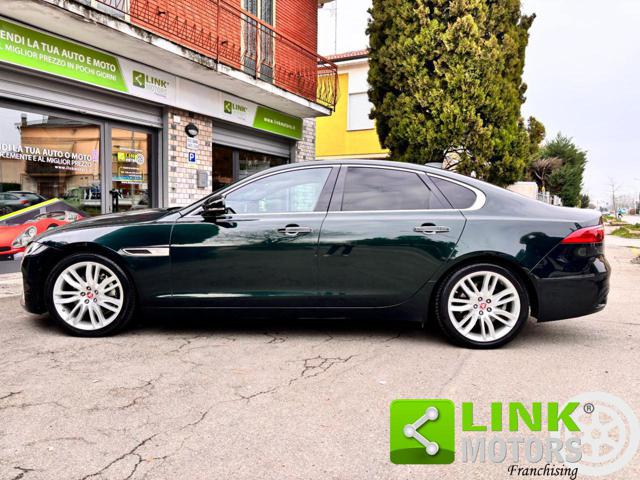 JAGUAR XF usata, con Autoradio