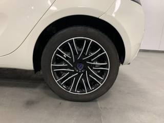 LANCIA Ypsilon usata, con Luci diurne LED