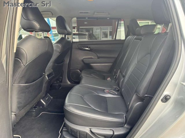 TOYOTA Highlander usata, con Sedili riscaldati