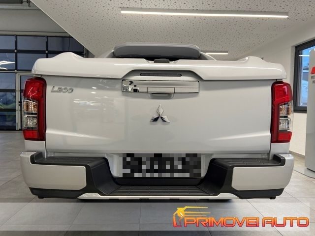 MITSUBISHI L200 usata, con Autoradio
