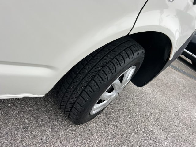 VOLKSWAGEN Caravelle usata, con Lettore CD