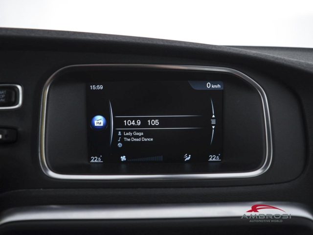 VOLVO V40 Cross Country usata 13