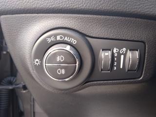 JEEP Compass usata, con Sedile posteriore sdoppiato