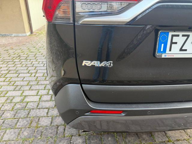 TOYOTA RAV 4 MY23 usata, con Isofix