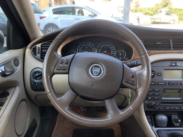 JAGUAR X-Type usata, con Climatizzatore