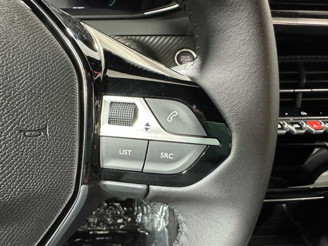 PEUGEOT 2008 usata 25