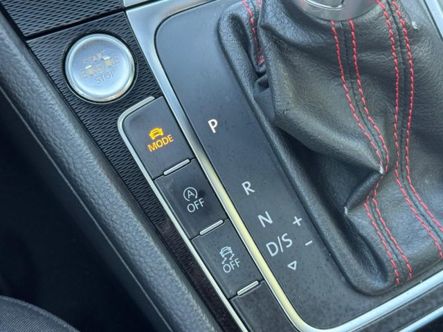 VOLKSWAGEN Golf GTI usata, con Park Distance Control