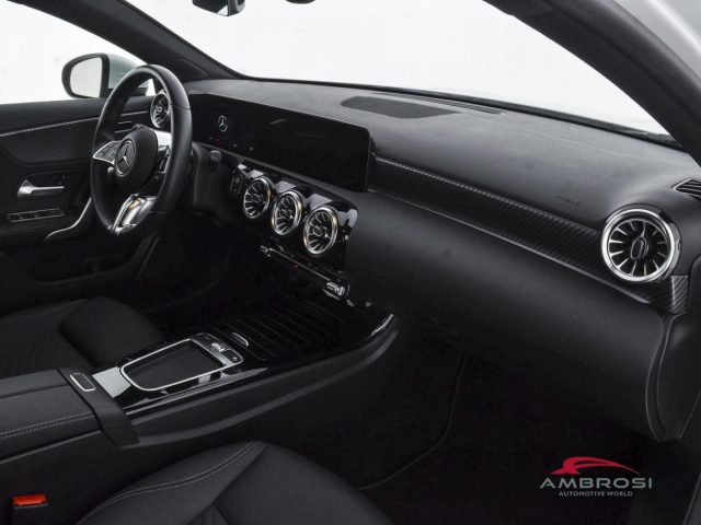 MERCEDES-BENZ A 200 usata 11