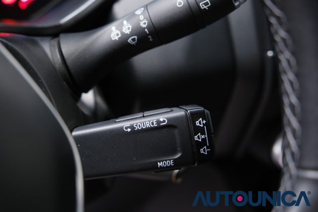 RENAULT Clio usata, con Autoradio digitale