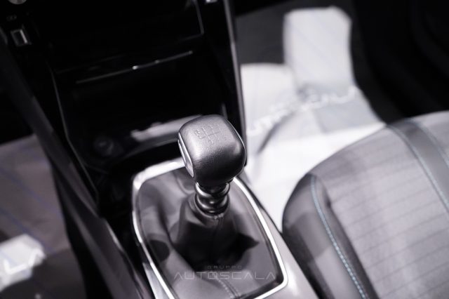 PEUGEOT 2008 usata, con Volante in pelle