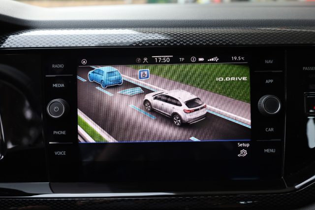 VOLKSWAGEN Taigo usata, con Autoradio digitale