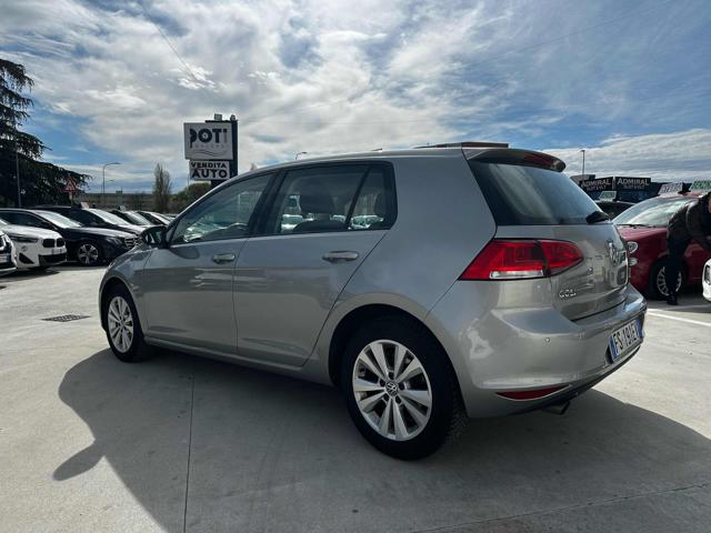 VOLKSWAGEN Golf usata, con Autoradio