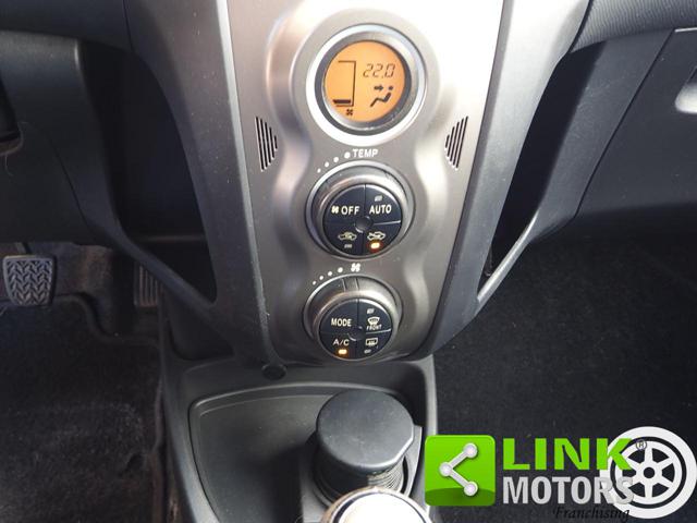 TOYOTA Yaris usata 15