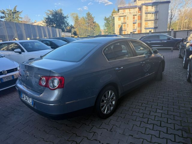 VOLKSWAGEN Passat usata, con Chiusura centralizzata