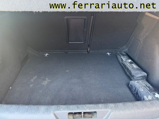 PEUGEOT 308 usata, con Sistema di navigazione