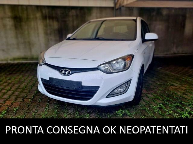 HYUNDAI i20 usata, con Airbag