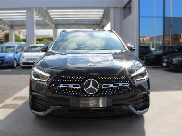 MERCEDES-BENZ GLA 200 usata, con Airbag