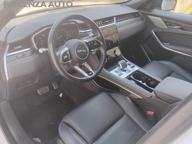 JAGUAR F-Pace usata, con Boardcomputer