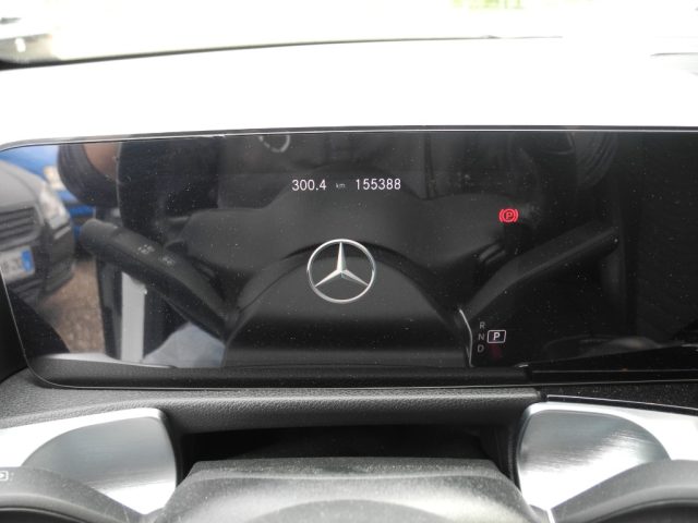 MERCEDES-BENZ GLB 200 usata, con Trazione integrale