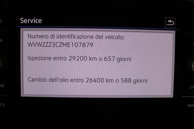 VOLKSWAGEN Passat Variant usata, con Bracciolo