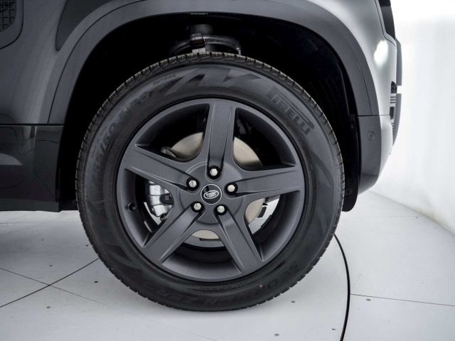LAND ROVER Defender usata 8