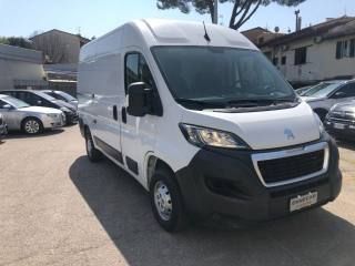 PEUGEOT Boxer usata, con Airbag