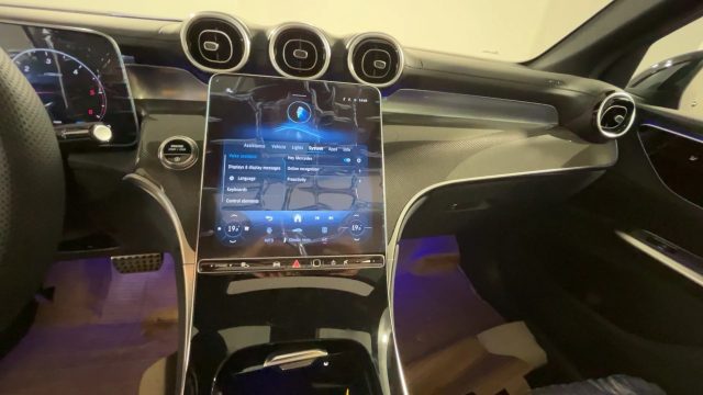 MERCEDES-BENZ GLC 220 usata, con Autoradio digitale