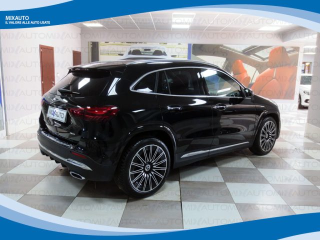 MERCEDES-BENZ GLA 200 usata, con Airbag