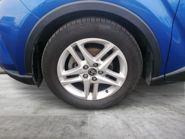 TOYOTA C-HR usata, con Autoradio digitale