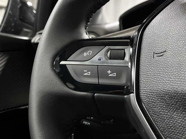 PEUGEOT 208 usata 28