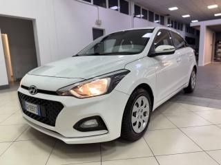 HYUNDAI i20 usata 28