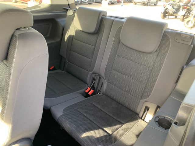 VOLKSWAGEN Touran usata, con Controllo trazione