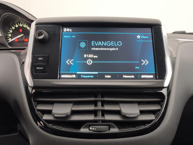 PEUGEOT 208 usata, con Touch screen