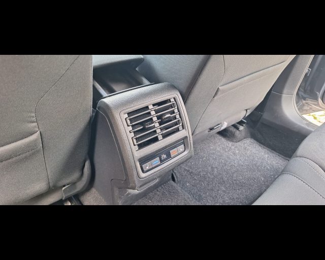 VOLKSWAGEN Golf usata, con ESP