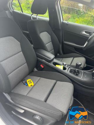 MERCEDES-BENZ GLA 180 usata 18