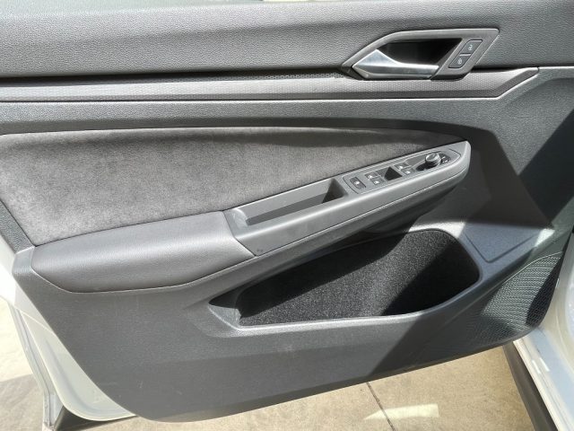 VOLKSWAGEN Golf usata, con Fari LED