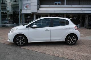 PEUGEOT 208 usata, con Airbag