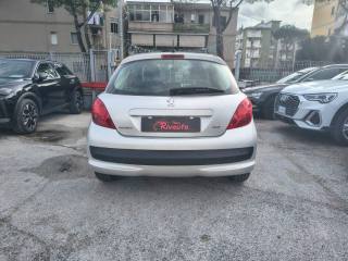 PEUGEOT 207 usata, con Alzacristalli elettrici