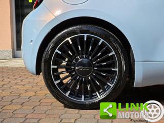 FIAT 500e usata, con USB