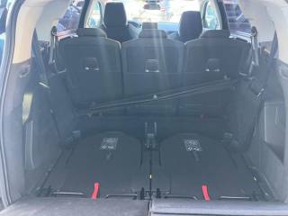 PEUGEOT 5008 usata, con Volante in pelle