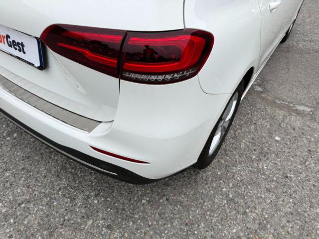MERCEDES-BENZ B 180 usata, con Specchietti laterali elettrici