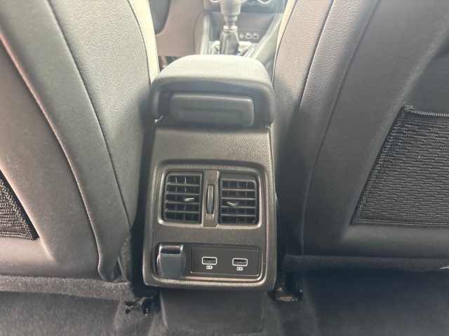 RENAULT Captur usata, con Touch screen