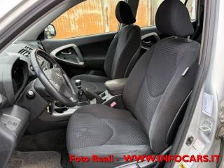 TOYOTA RAV 4 usata, con Alzacristalli elettrici