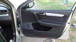 VOLKSWAGEN Passat usata 52