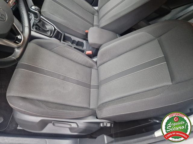 VOLKSWAGEN T-Roc usata, con Controllo automatico clima