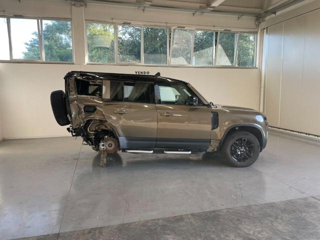 LAND ROVER Defender usata, con Boardcomputer
