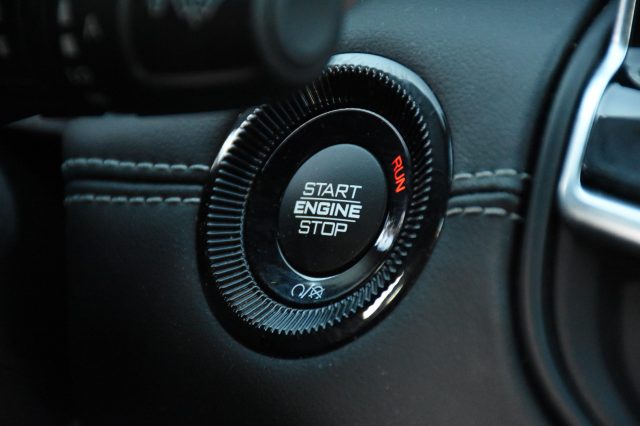 JEEP Compass usata, con Sedile posteriore sdoppiato