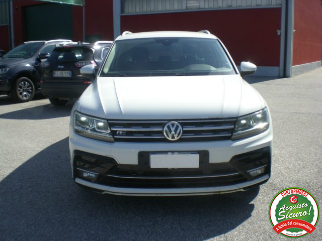 VOLKSWAGEN Tiguan usata, con Airbag laterali